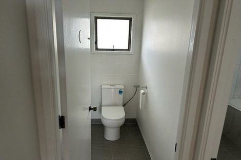 Photo of property in 258 Glamorgan Drive, Northcross, Auckland, 0630