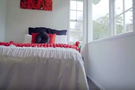 Photo of property in 1/23 Manhattan Heights, Glendene, Auckland, 0602