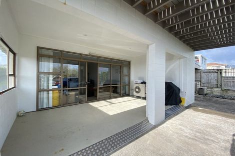 Photo of property in 85 Wade River Road, Stanmore Bay, Whangaparaoa, 0932