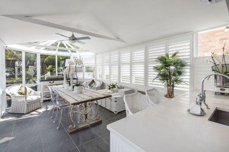 Photo of property in 10 Queens Parade, Devonport, Auckland, 0624