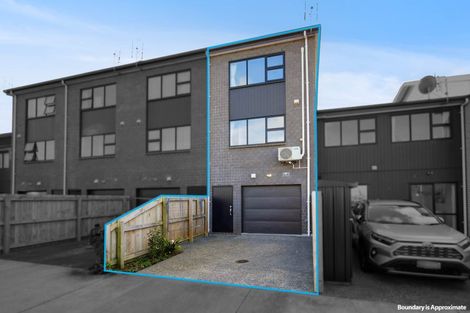 Photo of property in 27 Haroto Street, Manukau, Auckland, 2104