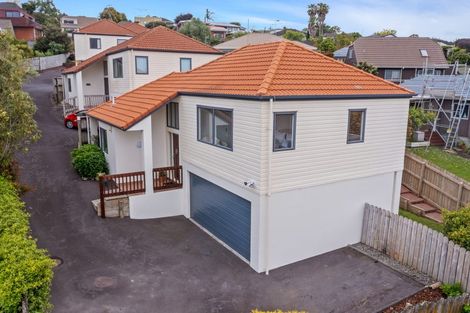 Photo of property in 2/10 Kells Place, Botany Downs, Auckland, 2010