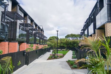 Photo of property in 16 Parkwood Avenue, Westgate, Auckland, 0614