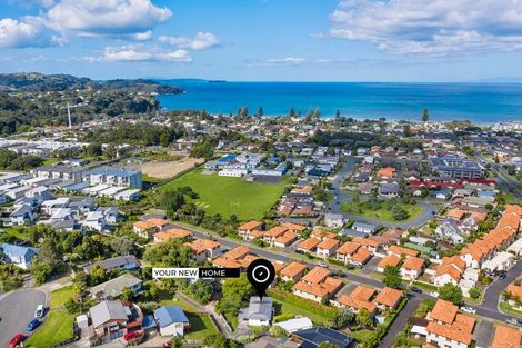 Photo of property in 12 Orewa Heights Crescent, Orewa, 0931