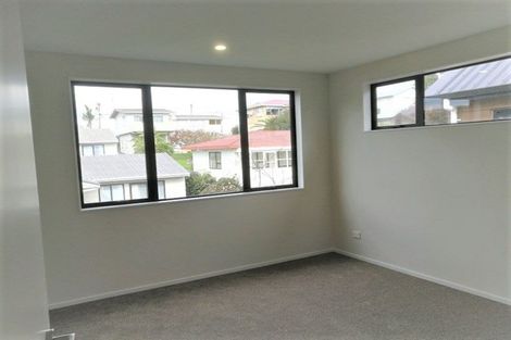 Photo of property in 70 Seafarer Crescent, Stanmore Bay, Whangaparaoa, 0932