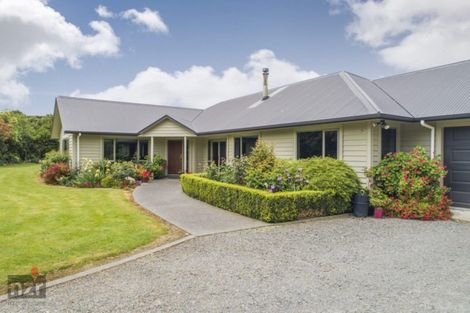 Photo of property in 62 Almadale Road, Cheltenham, Feilding, 4777