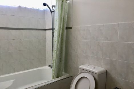 Photo of property in 109 Sylvan Avenue, Northcote, Auckland, 0627