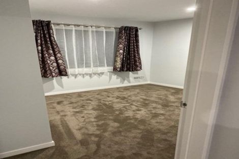 Photo of property in 1 Black Beech Crescent, Takanini, 2110