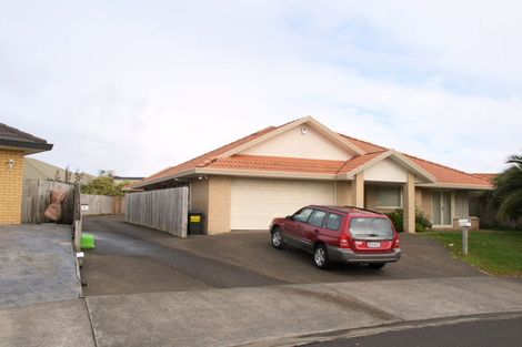Photo of property in 2b Fencotie Place, Northpark, Auckland, 2013