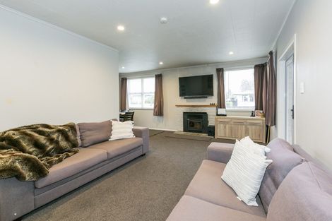 Photo of property in 33 Upham Street, Havelock North, 4130