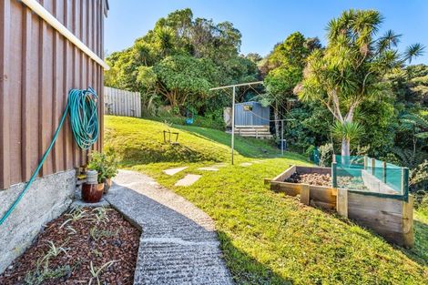 Photo of property in 32 Cluny Road, Plimmerton, Porirua, 5026