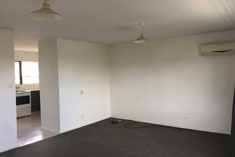 Photo of property in 5 Brockworth Place, Riccarton, Christchurch, 8011