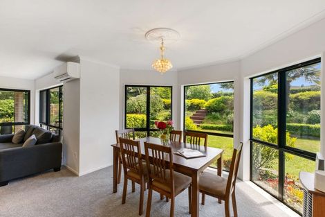 Photo of property in 10 Gleaming Place, Waiuku, 2123