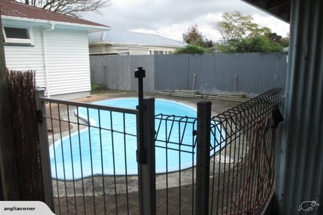 Photo of property in 5 Diamond Street, Carterton, 5713