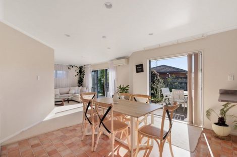 Photo of property in 7 Webb Place, Papamoa Beach, Papamoa, 3118