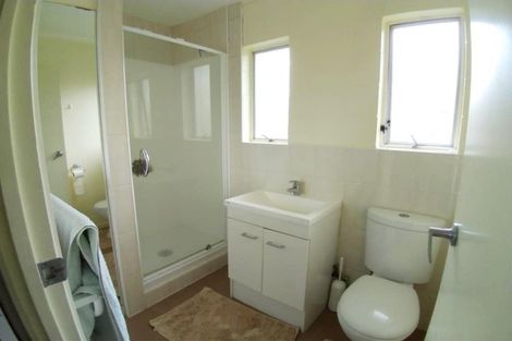 Photo of property in 2/138 Rangatira Road, Beach Haven, Auckland, 0626