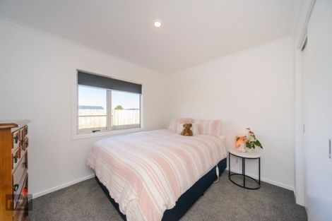 Photo of property in 18 Wescombe Grove, Feilding, 4702