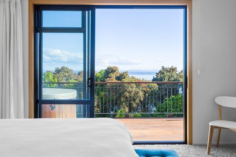 Photo of property in 3 Whakamoenga Point, Acacia Bay, Taupo, 3385