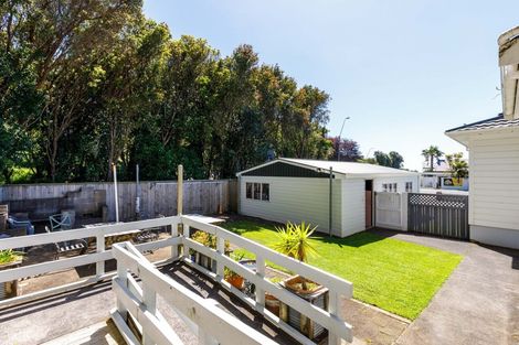 Photo of property in 429 Devon Street West, Lynmouth, New Plymouth, 4310