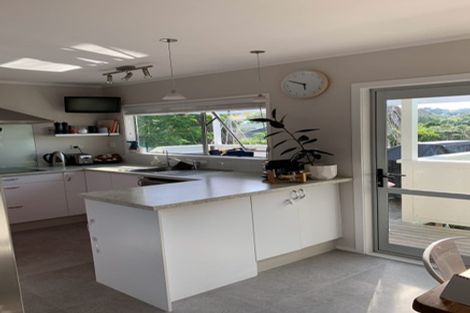 Photo of property in 2/14 Finchley Road, Torbay, Auckland, 0630