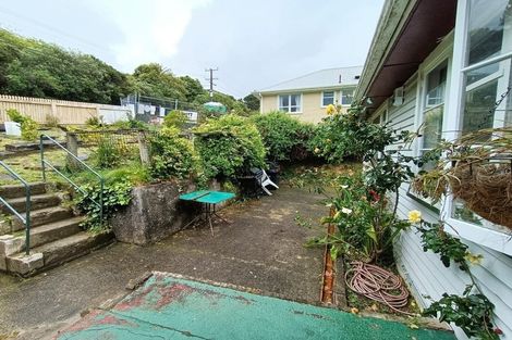 Photo of property in 16 Logie Street, Stokes Valley, Lower Hutt, 5019