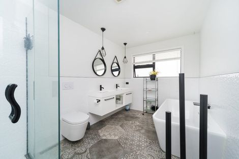 Photo of property in 22 Colombo Street, Hokowhitu, Palmerston North, 4410