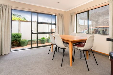 Photo of property in 33 Argentine Avenue, Miramar, Wellington, 6022