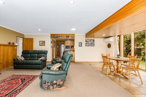 Photo of property in 37 Awanui Drive, Waikanae, 5036
