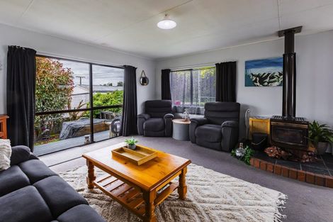 Photo of property in 29 Charles Street, Takapau, 4203