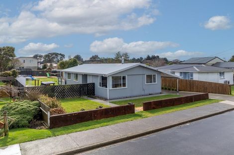 Photo of property in 16 Cargill Street, Waikiwi, Invercargill, 9810