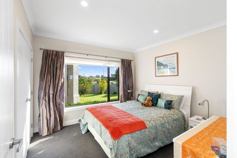 Photo of property in 6 Okarito Avenue, Levin, 5510