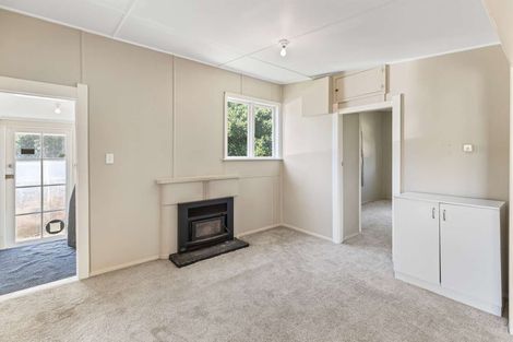 Photo of property in 10 Hussey Street, Waverley, 4510