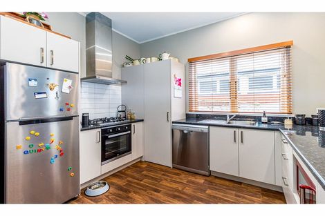 Photo of property in 215 Church Street, West End, Timaru, 7910