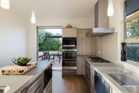 Photo of property in 5 Cooper Crescent, Cambridge, 3434