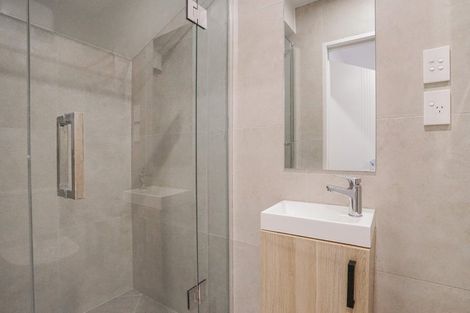Photo of property in 2/14 Ayr Road, Pakuranga, Auckland, 2010