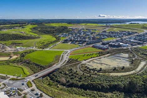 Photo of property in 109 Te Oneroa Way, Long Bay, Auckland, 0630