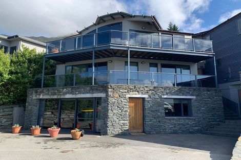 Photo of property in 1-3/1 Matakauri Place, Fernhill, Queenstown, 9300