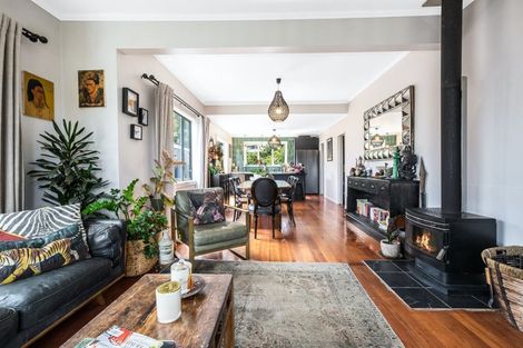 Photo of property in 138 Mana Esplanade, Paremata, Porirua, 5026