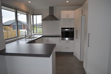 Photo of property in 39 Leet Crescent, Papamoa Beach, Papamoa, 3118