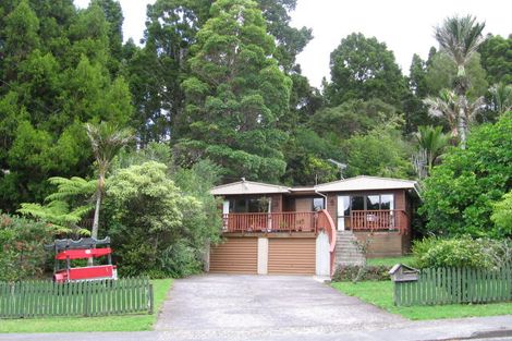 Photo of property in 14 Takahe Road, Titirangi, Auckland, 0604