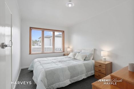 Photo of property in 3 Lex Avenue, Green Bay, Auckland, 0604