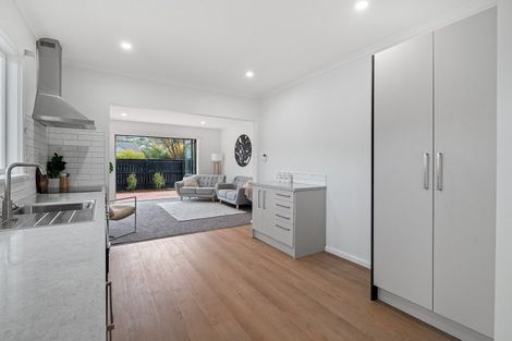 Photo of property in 267 Centaurus Road, Saint Martins, Christchurch, 8022