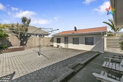 Photo of property in 10 Holyoake Crescent, Avalon, Lower Hutt, 5011