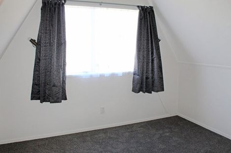 Photo of property in 2 Seaforth Avenue, Milson, Palmerston North, 4414