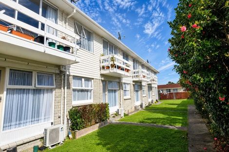 Photo of property in 7/10 Trevethick Grove, Woburn, Lower Hutt, 5010