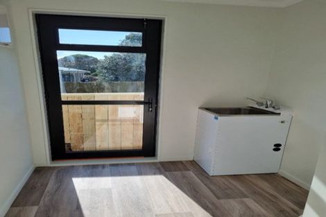 Photo of property in 43 Beeston Crescent, Manurewa, Auckland, 2102