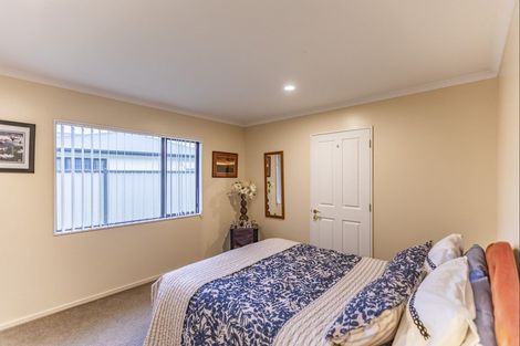 Photo of property in 3 Newbury Place, Taradale, Napier, 4112