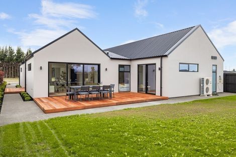 Photo of property in 48 Georgina Street, Marshland, Christchurch, 8083