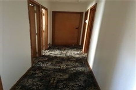 Photo of property in 20 Ribblesdale Road, Henderson, Auckland, 0612