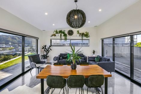 Photo of property in 20 Omaka Place, Aotea, Porirua, 5024